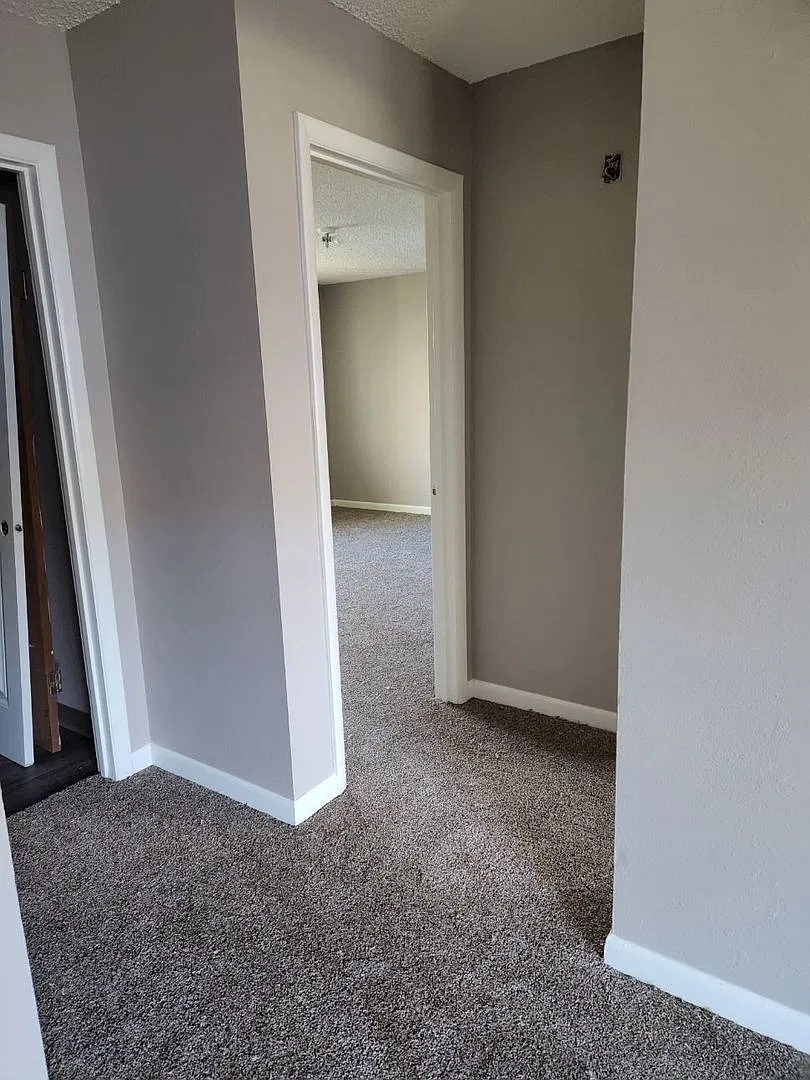 421 S. Jefferson Street — Photo 2