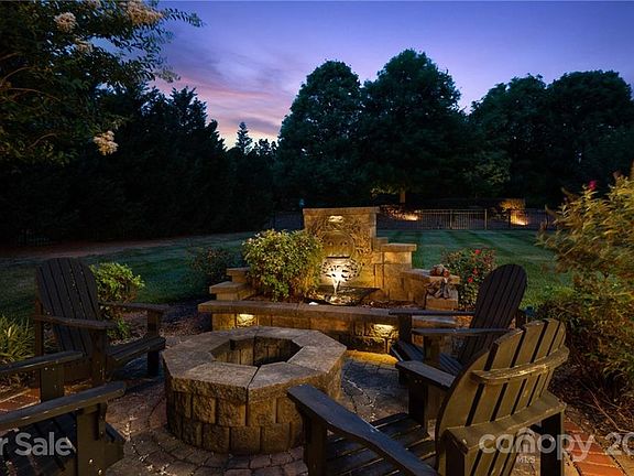 3rd image of 8321 Carly Ln W