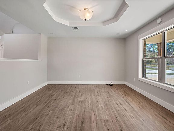 4th image of 36 Cape Dr