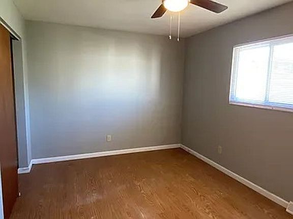 3rd image of 2 Chateau Dr