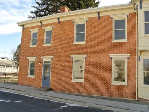 101 S Walnut St, Mechanicsburg, PA 17055