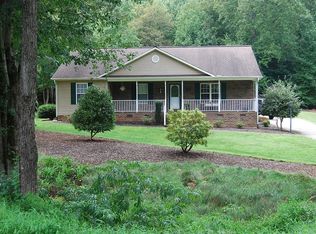307 Mooreland Dr NE, Conover, NC 28613