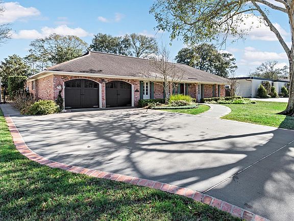 3rd image of 1730 Karen Ln