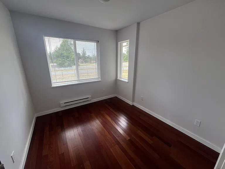 19506 3a Ave — Photo 9