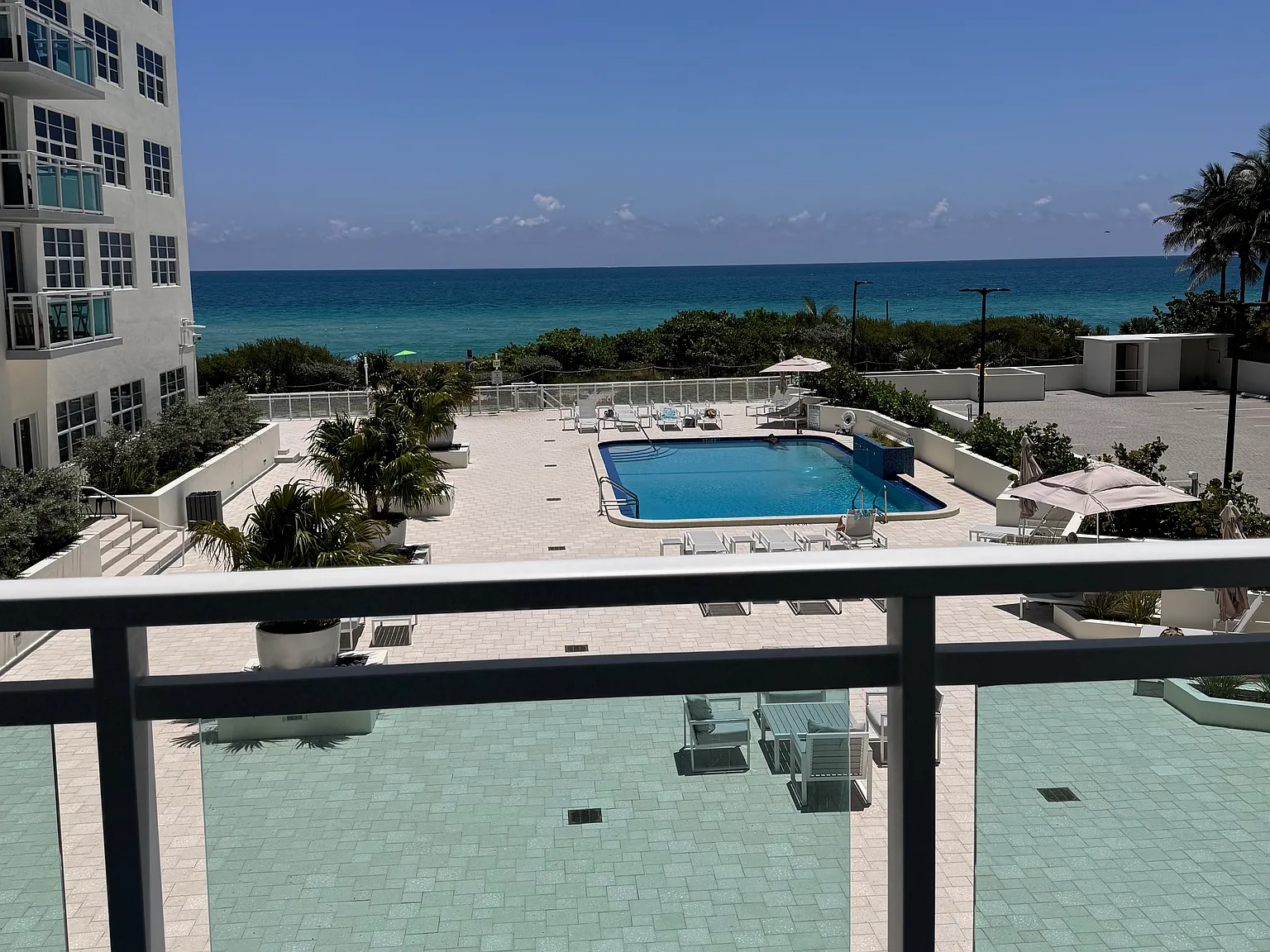 1 bed, 819 sqft, $3,900 — Photo 2