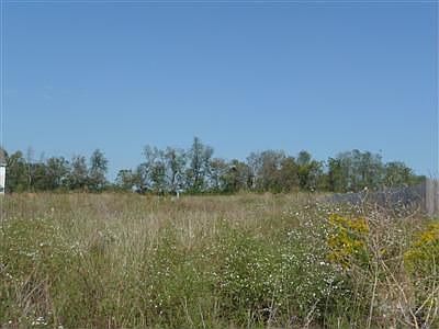 1st image of 700 Newtown Springs Dr