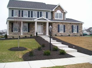221 Overfield Dr, Carlisle, PA