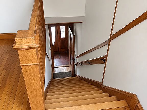 3rd image of 1022 Greenleaf St #2