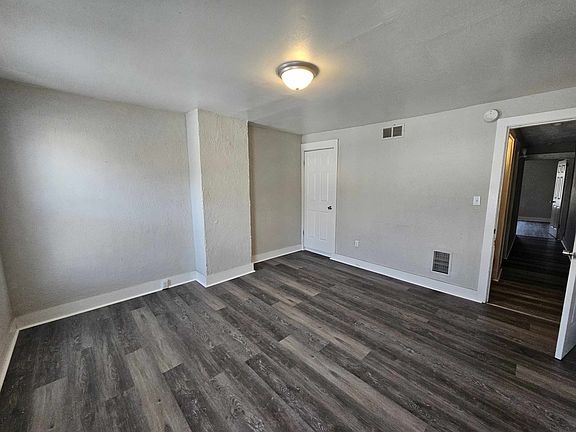 4th image of 163 Grove Ave