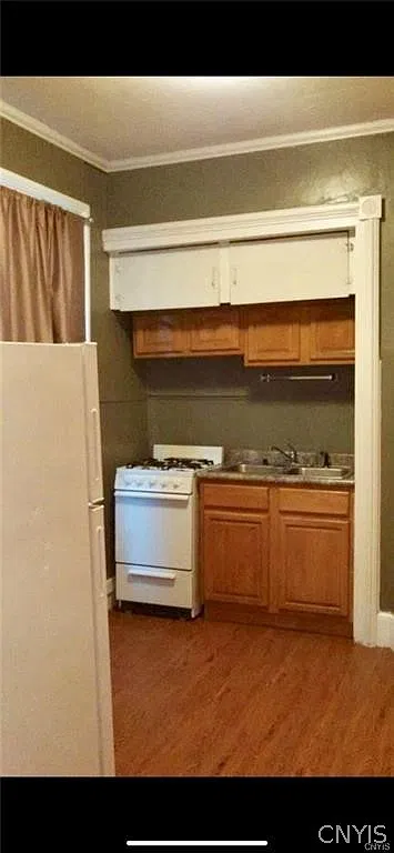 1 bed, 1.0 bath, 2452 sqft, $800 — Photo 4