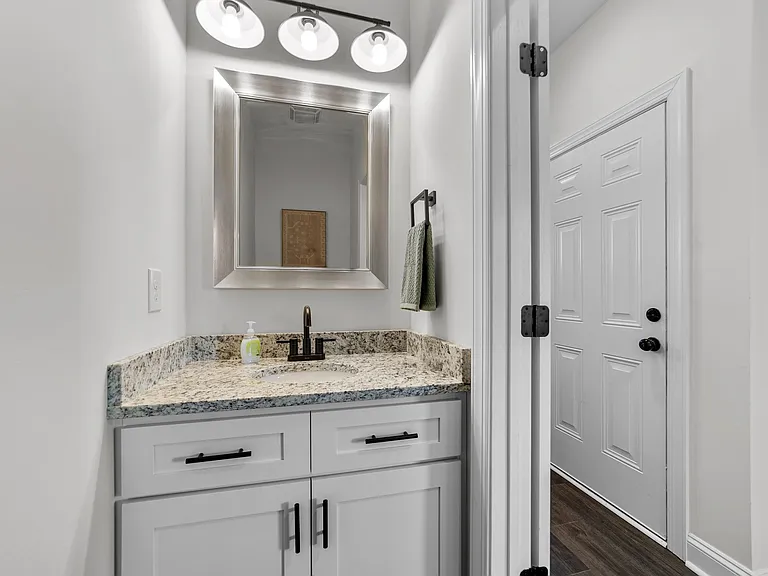 808 Crown Point Dr — Photo 27