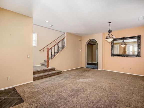 3rd image of 1115 W Caroline Ln