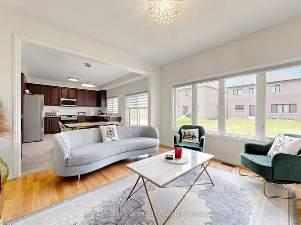 356 Danny Wheeler Blvd, Georgina, ON L4P 0K2