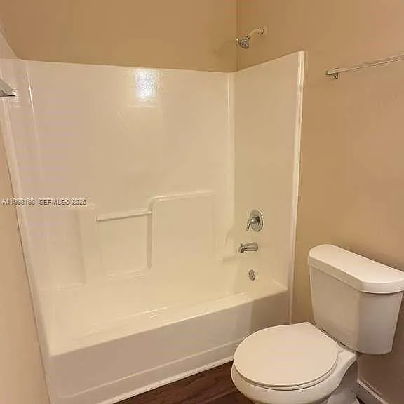 8011 Southgate Blvd #L8 — Photo 13