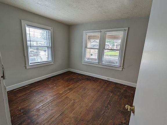 5th image of 330 S Rural St