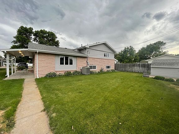 2nd image of 2905 W 1st St