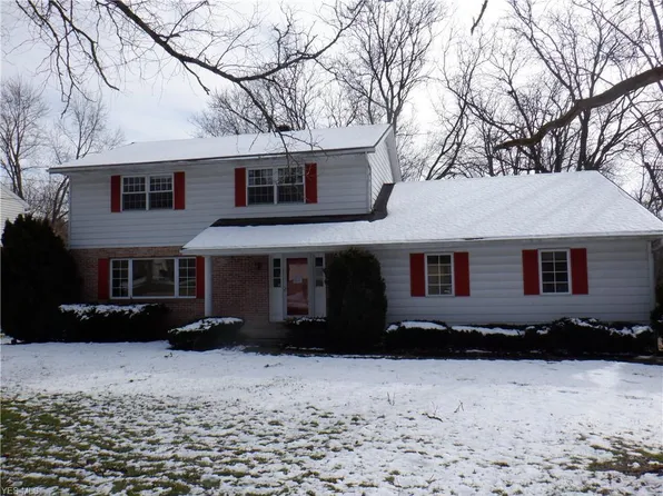 4280 Scarlet Oak Dr, Akron, OH 44321