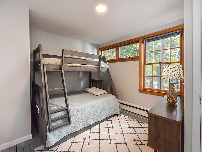 11542 Riverbank Ln — Photo 6