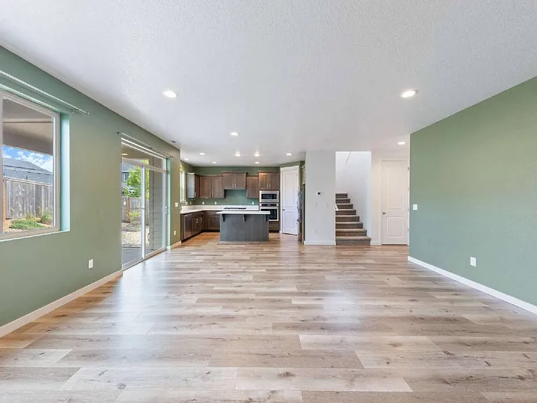 1722 N Kalapuya Pl — Photo 10