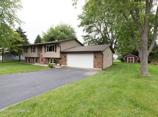 42238 N Hanks Ave, Zion, IL 60099