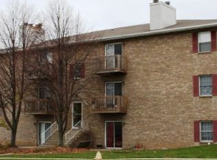 3002 Clearwater Ave, Bloomington, IL