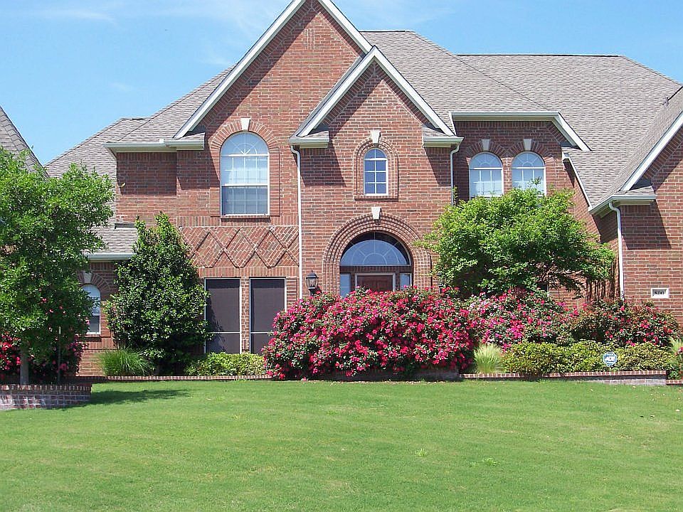 1st image of 800 Del Carmen Dr