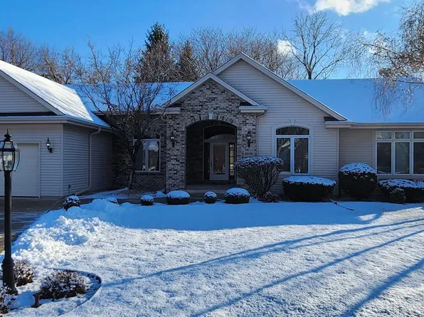 8098 South Meadowcreek COURT, Franklin, WI 53132