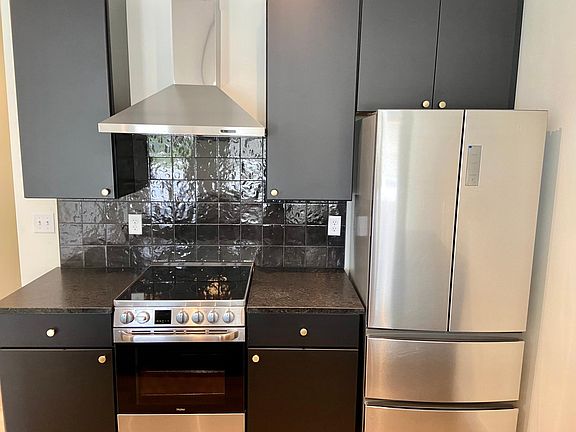 2nd image of 305 W Pike St #52202f105