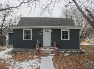 651 N 5th Ave, Canistota, SD 57012