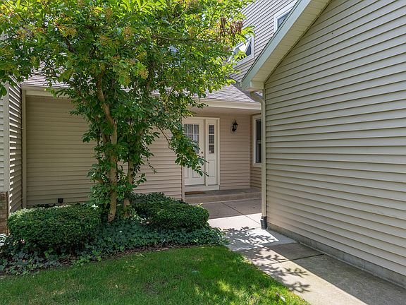 5th image of 3464 Woodbridge Ln