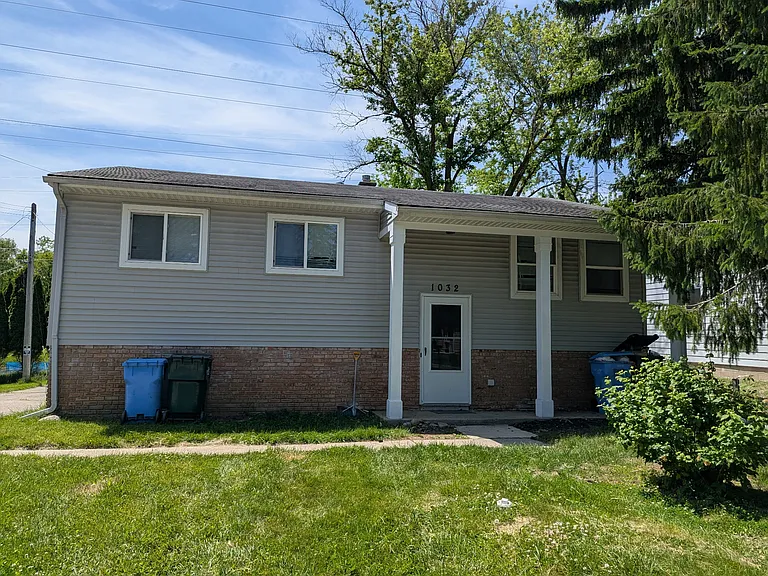 1032 Dennis St #2 — Photo 16