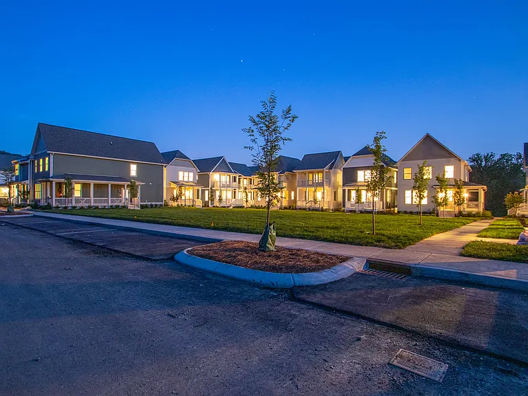 722 Mill Creek Meadow Dr — Photo 2