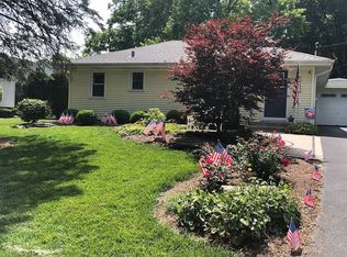 436 Carleton Ave, Glen Ellyn, IL 60137