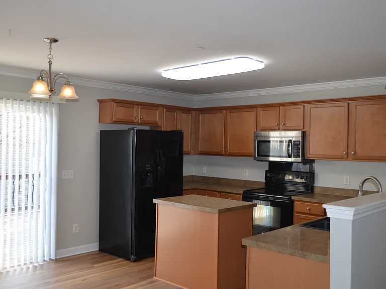 1401 Peppermint Ln — Photo 7