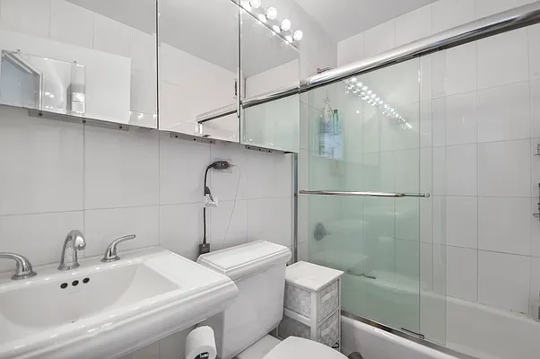 Rented by Compass | media 5