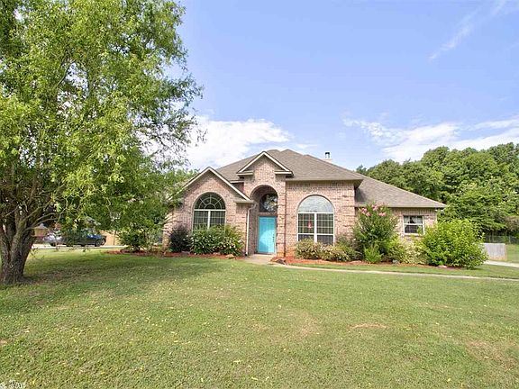 3rd image of 63 Silverhill Dr
