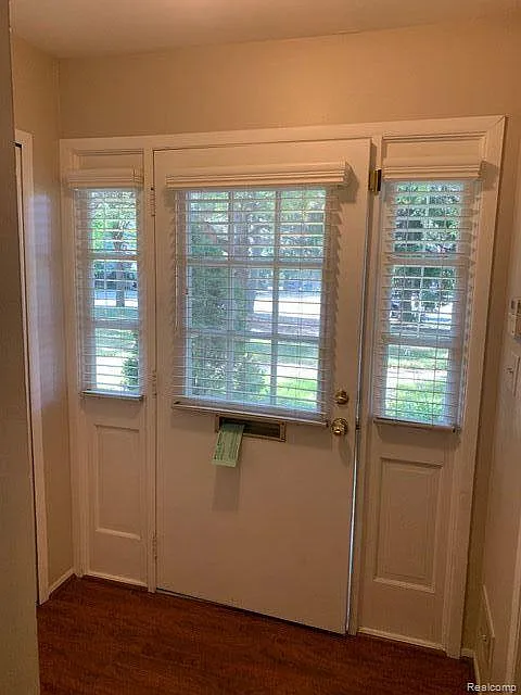 2 bed, 1.5 bath, 1167 sqft, $2,000 — Photo 4