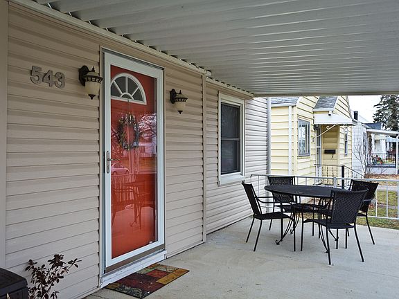 3rd image of 543 E Jeffrey Pl
