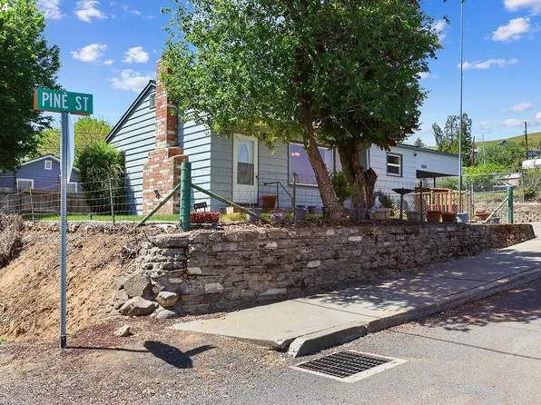 1004 Pine St W, The Dalles, OR 97058