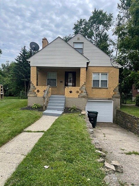 1st image of 33 Hartwell Ct