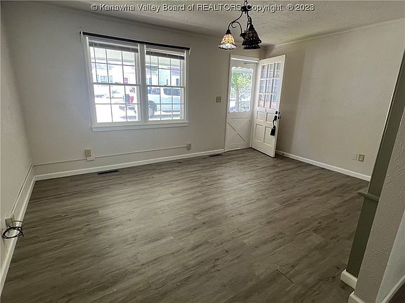 3rd image of 1027 Village Dr
