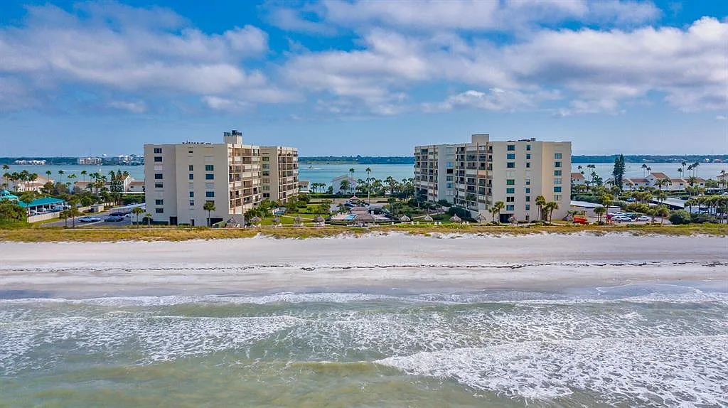 1430 Gulf Blvd — Photo 1