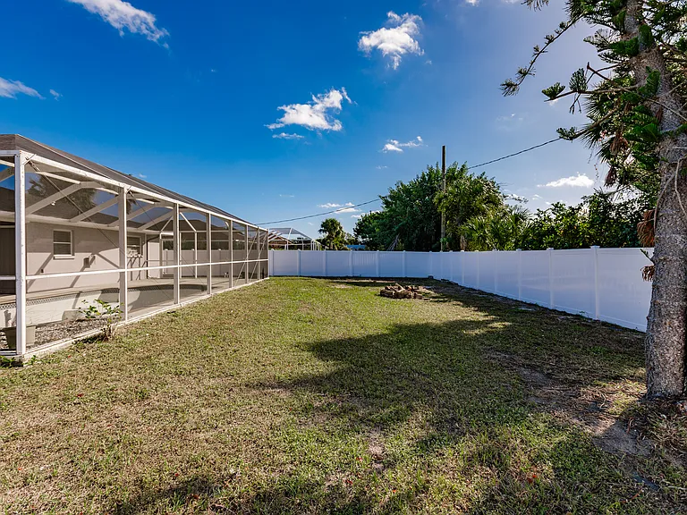 11065 Waterford Ave — Photo 36