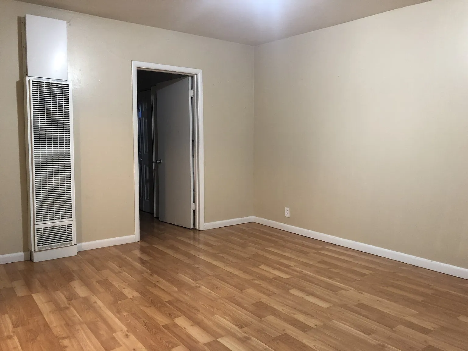 1 bed, 1.0 bath, 700 sqft, $1,089 — Photo 4