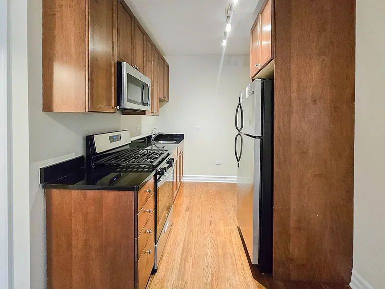 3808-16 N. Sheffield — Photo 28