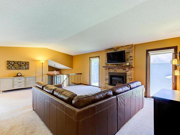 5th image of 2790 Robinwood Way