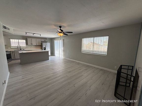 5th image of 6489 Bugbee Ave