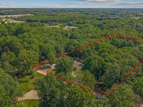 4th image of 1001 Northwood Dr