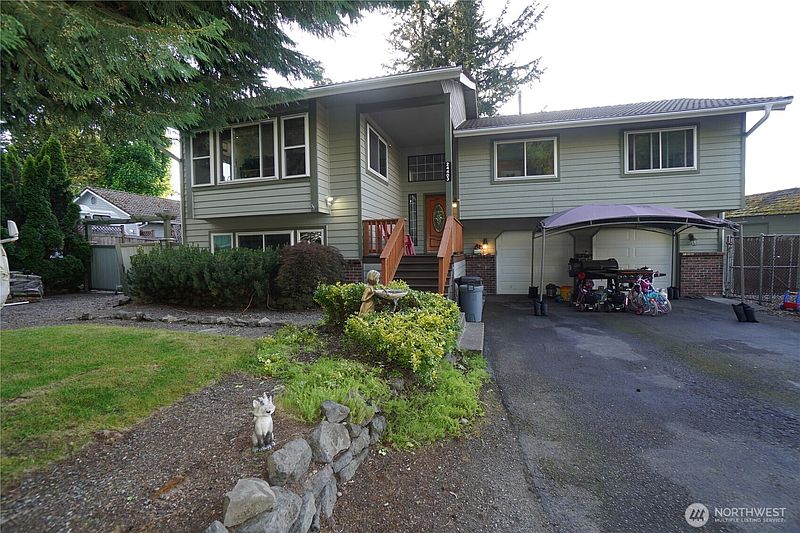 2nd image of 24403 224th Avenue SE