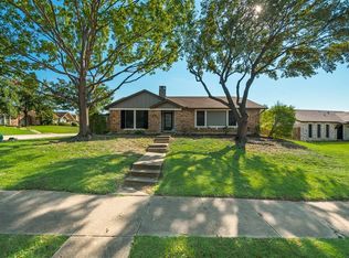 1716 Golden Grove Dr, Mesquite, TX 75149